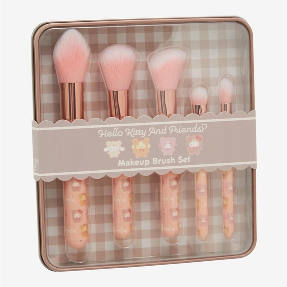 NWT Hello Kitty & Friends makeup brush set - Picture 1 of 5